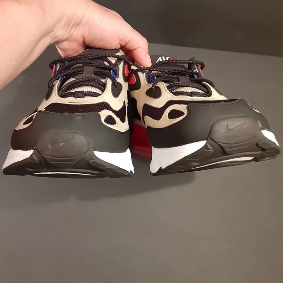 - NIKE AIR MAX 200 2019 TEAM GOLD UNIVERSITY RED BLACK AQ2568-700 MENS SIZ… - Picture 9 of 15